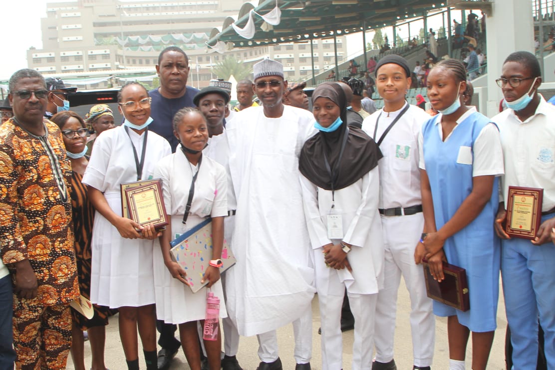 From Chalkboards to Tablets: strengthening digital learning in FCT schools